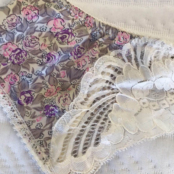 Vintage 1980s Christian Dior Silk Garter Belt Size Small. - Picture 4 of 11